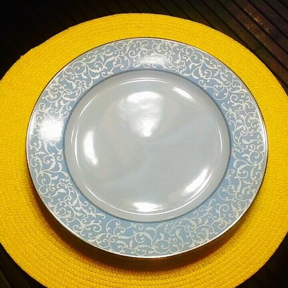 2 new Mikasa Parchment Blue Fine China 10.75" Dinner Plates w/ Platinum Scrolls - Picture 2 of 6